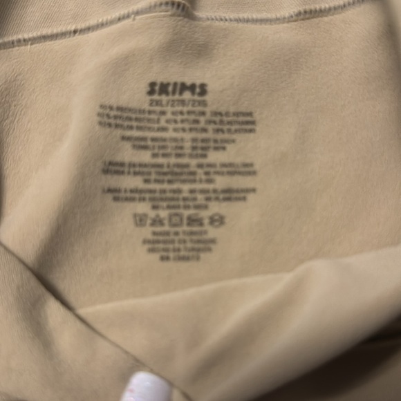 SKIMS Shapewear in Nude 2XL - Picture 4 of 6